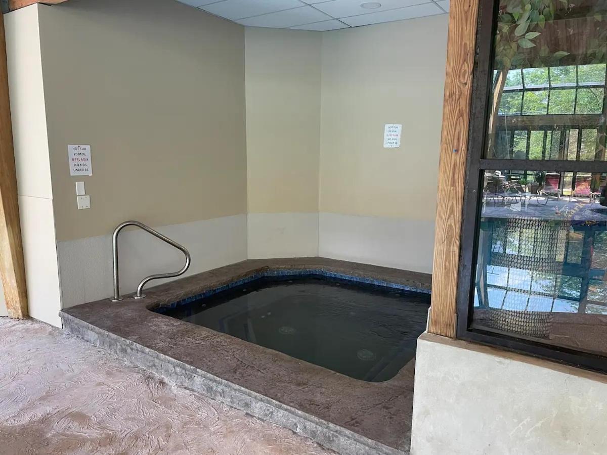 Pocono Paradise - 3 Bedroom 3 And Half Bathroom Townhouse Tannersville Bagian luar foto